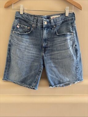 AG Ex-Boyfriend Short. Mid-Rise Bermuda. Size 23.